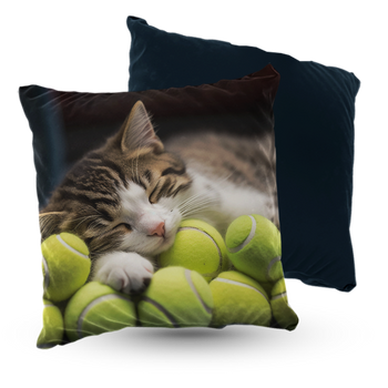 Poduszka kot śpiący na piłkach tenisowych 40x40 cm